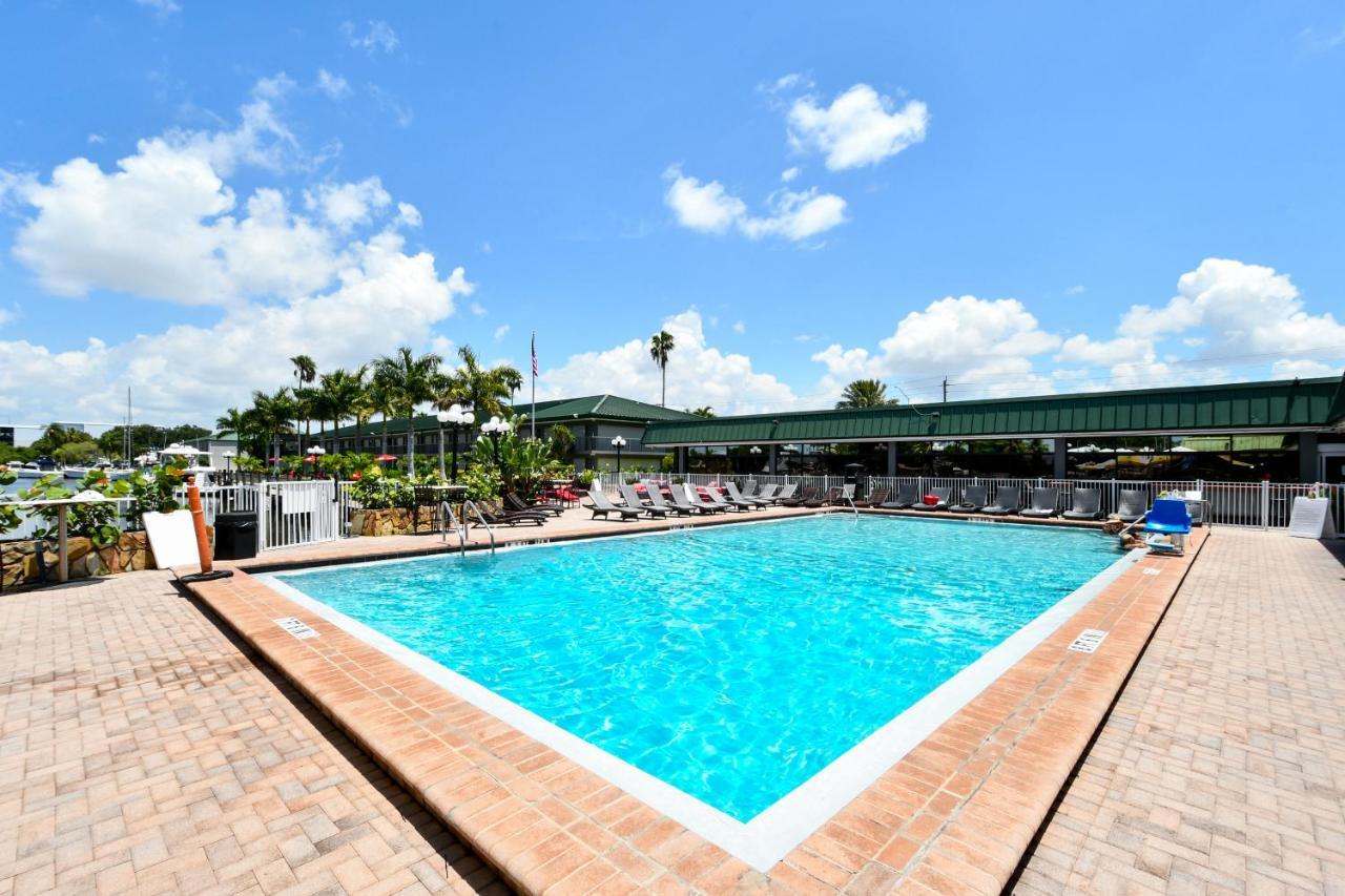 Remodeled, Huge Pool, Tiki Bar & Grill, Quiet Room Sarasota Ngoại thất bức ảnh